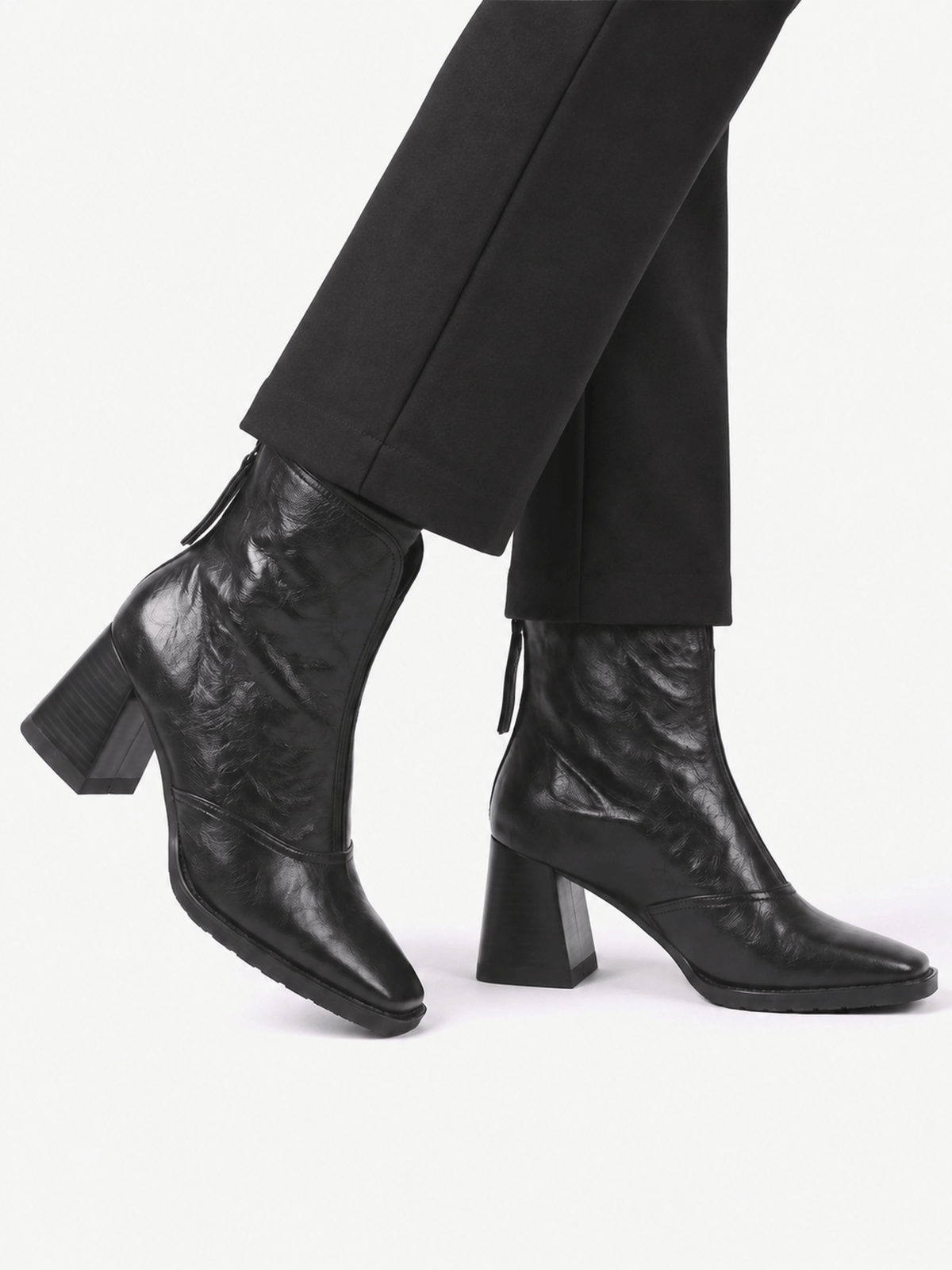 Damen-Stiefeletten aus Leder mit Blockabsatz und Reißverschluss