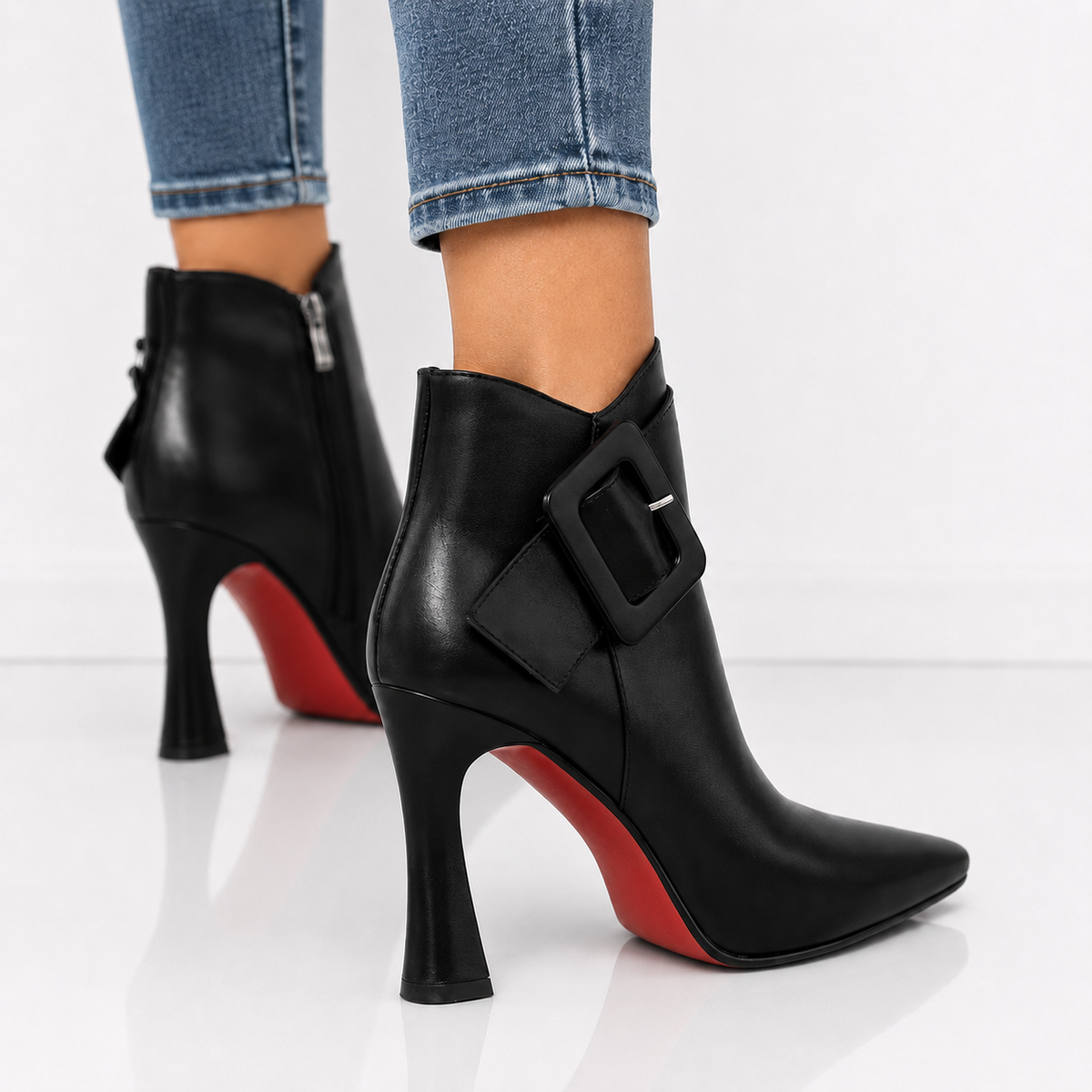 Stiefeletten mit Schnalle