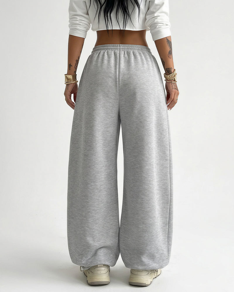 Plissierte weite Sweathose im Streetwear-Stil