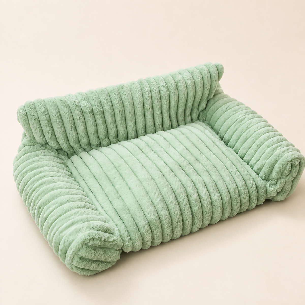 Flauschiges Wolken-Katzensofa mit weichen Polstern und waschbaren Bezügen