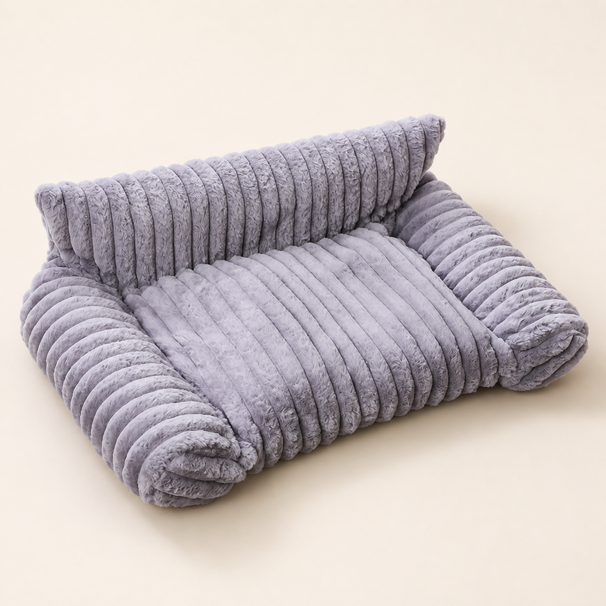 Flauschiges Wolken-Katzensofa mit weichen Polstern und waschbaren Bezügen