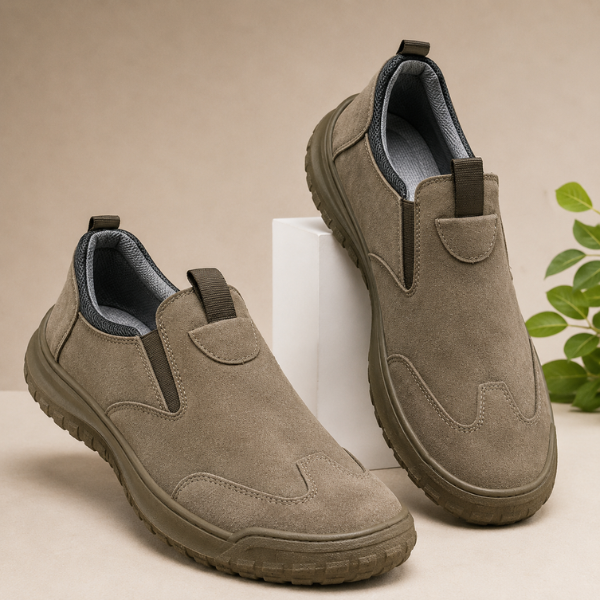 Sehr leichte Herrenschuhe mit rutschfester Sohle