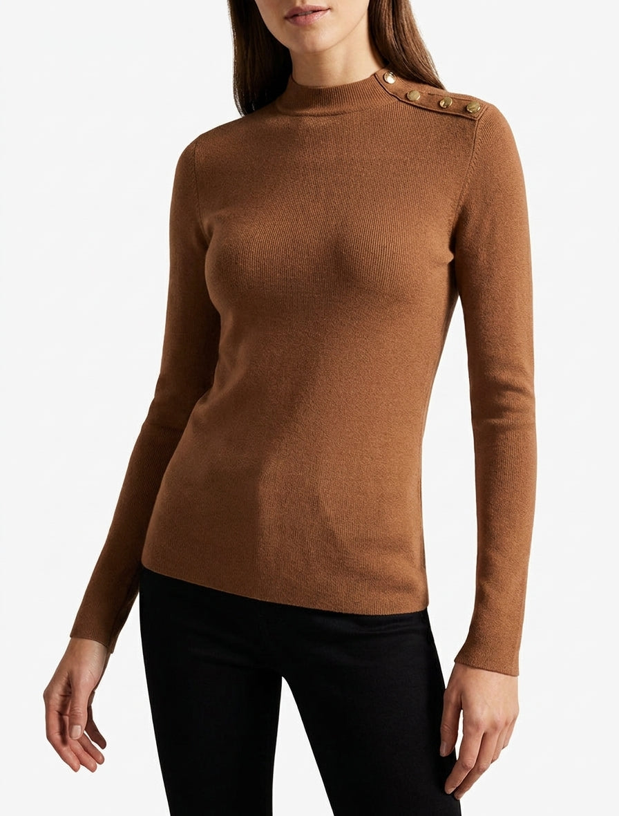 Taillierter Pullover mit Stehkragen und goldfarbenen Knöpfen