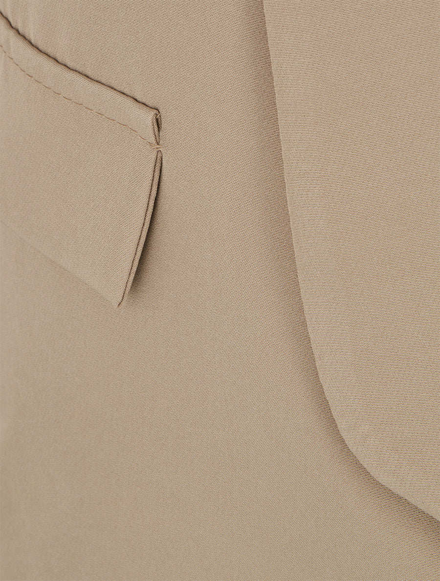 Taillierter Blazer mit Schulterpolstern