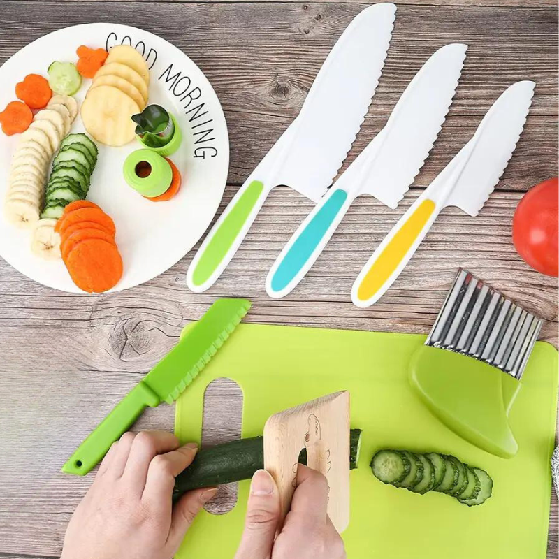 Kindersicheres Küchenset für junge Köche