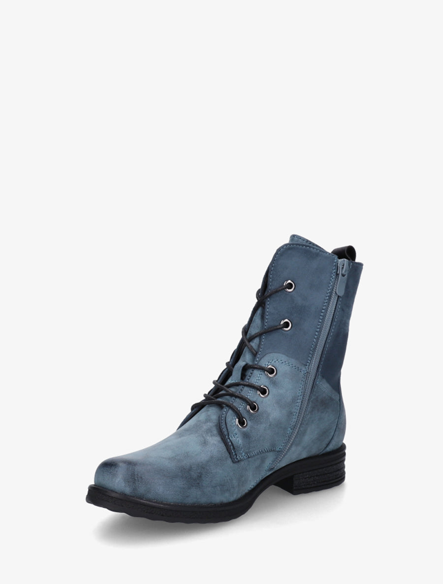 Gefütterte Stiefeletten in Python-Optik