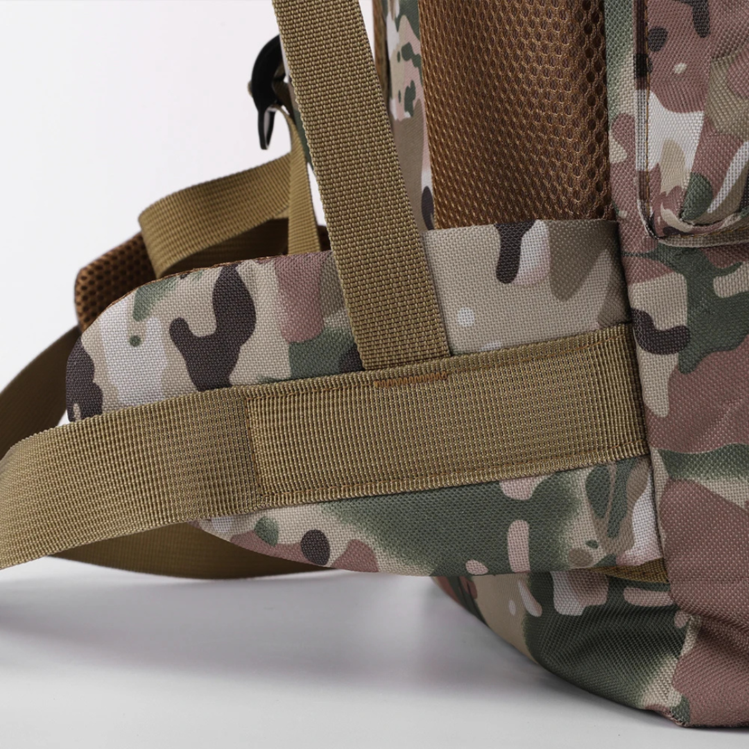 80-Liter-Trekkingrucksack mit MOLLE-Webbing robust wasserdicht