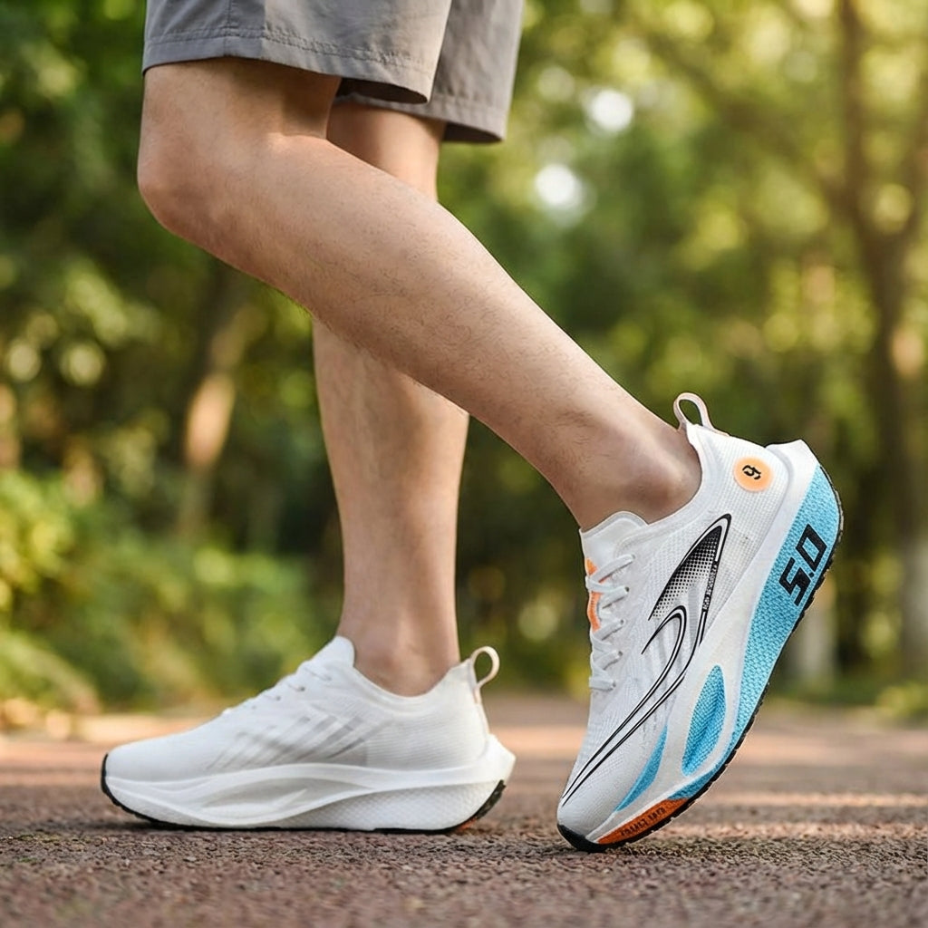 Leichte atmungsaktive Laufschuhe mit stabiler Sohle