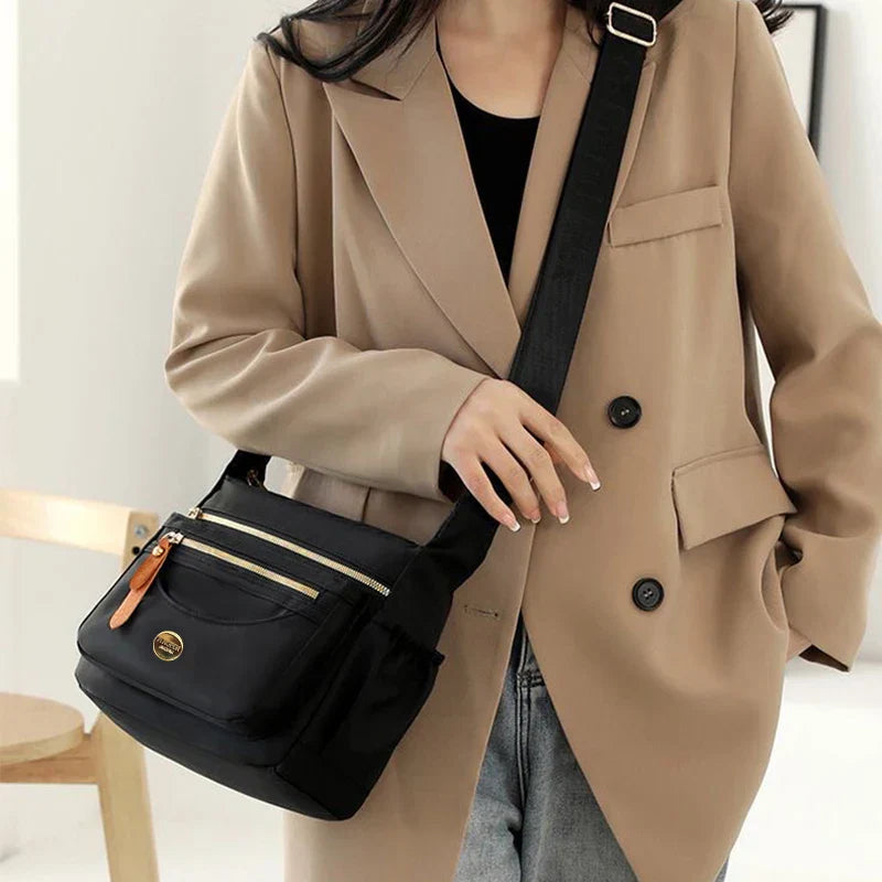 Crossbody-Tasche Nylon mit Organisationsfächern und verstellbarem Gurt
