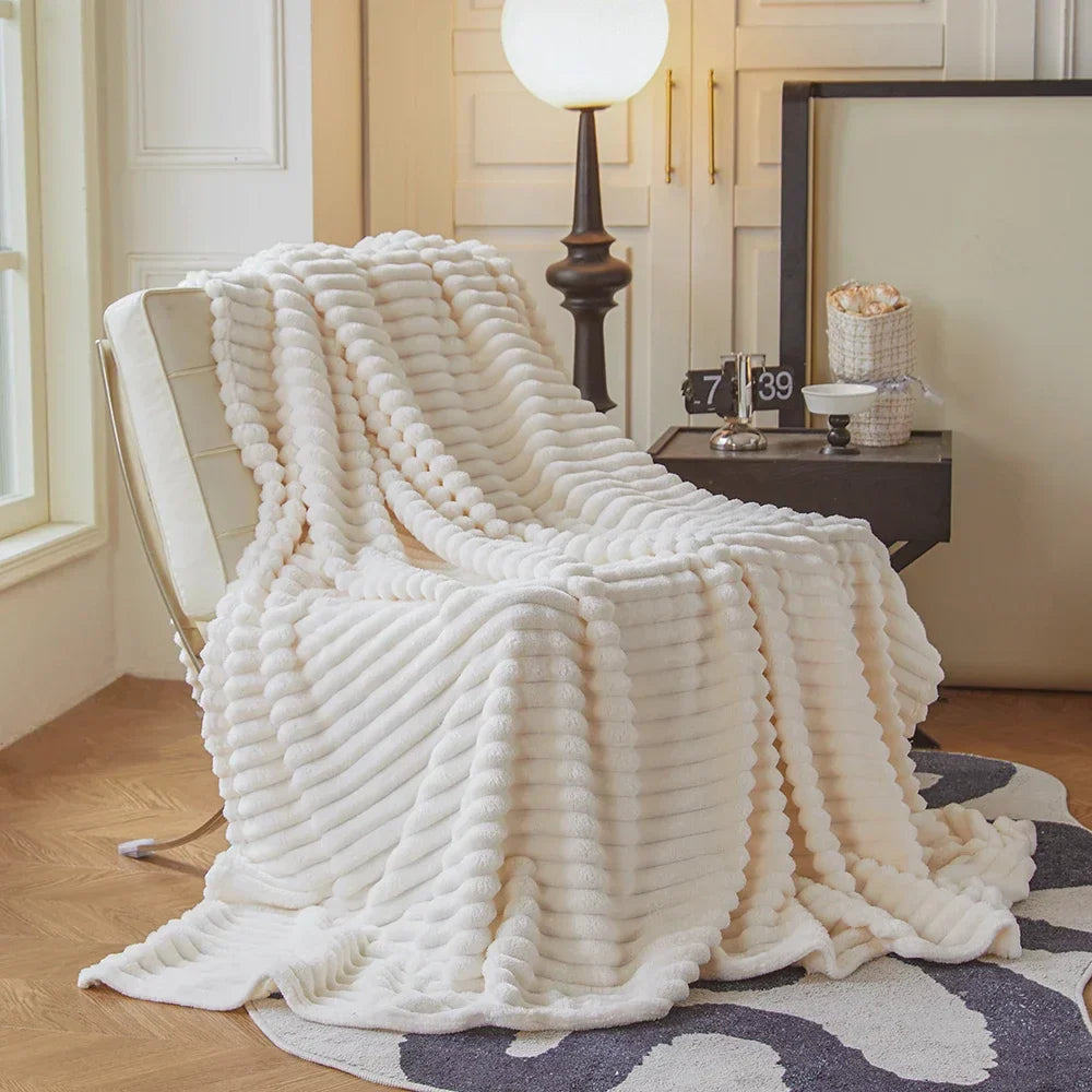 Dickflauschige Wurfdecke warm weich pillingresistent Winterdecke