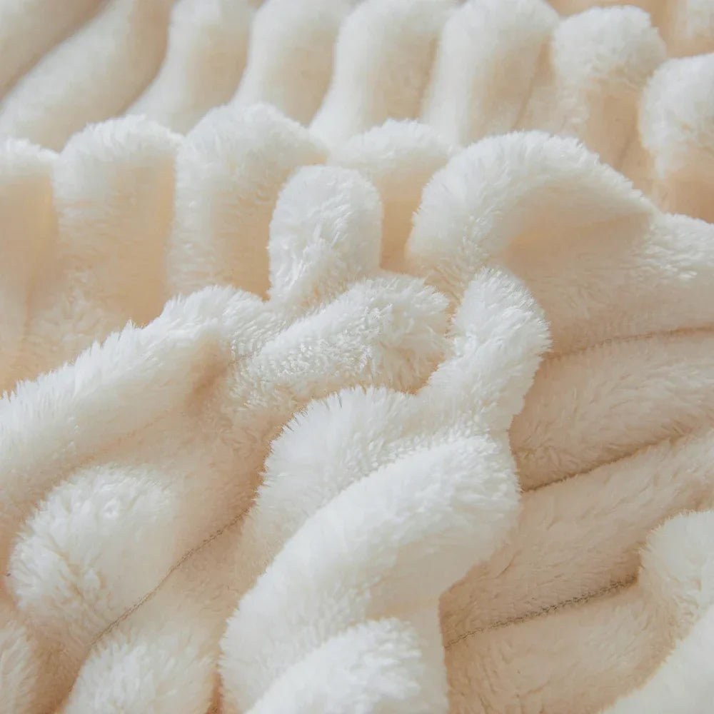 Dickflauschige Wurfdecke warm weich pillingresistent Winterdecke