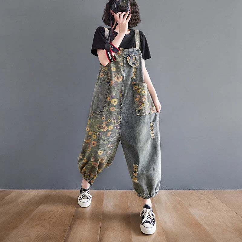 Denim-Latzhose mit Blumenmuster und verstellbaren Trägern breites Bein