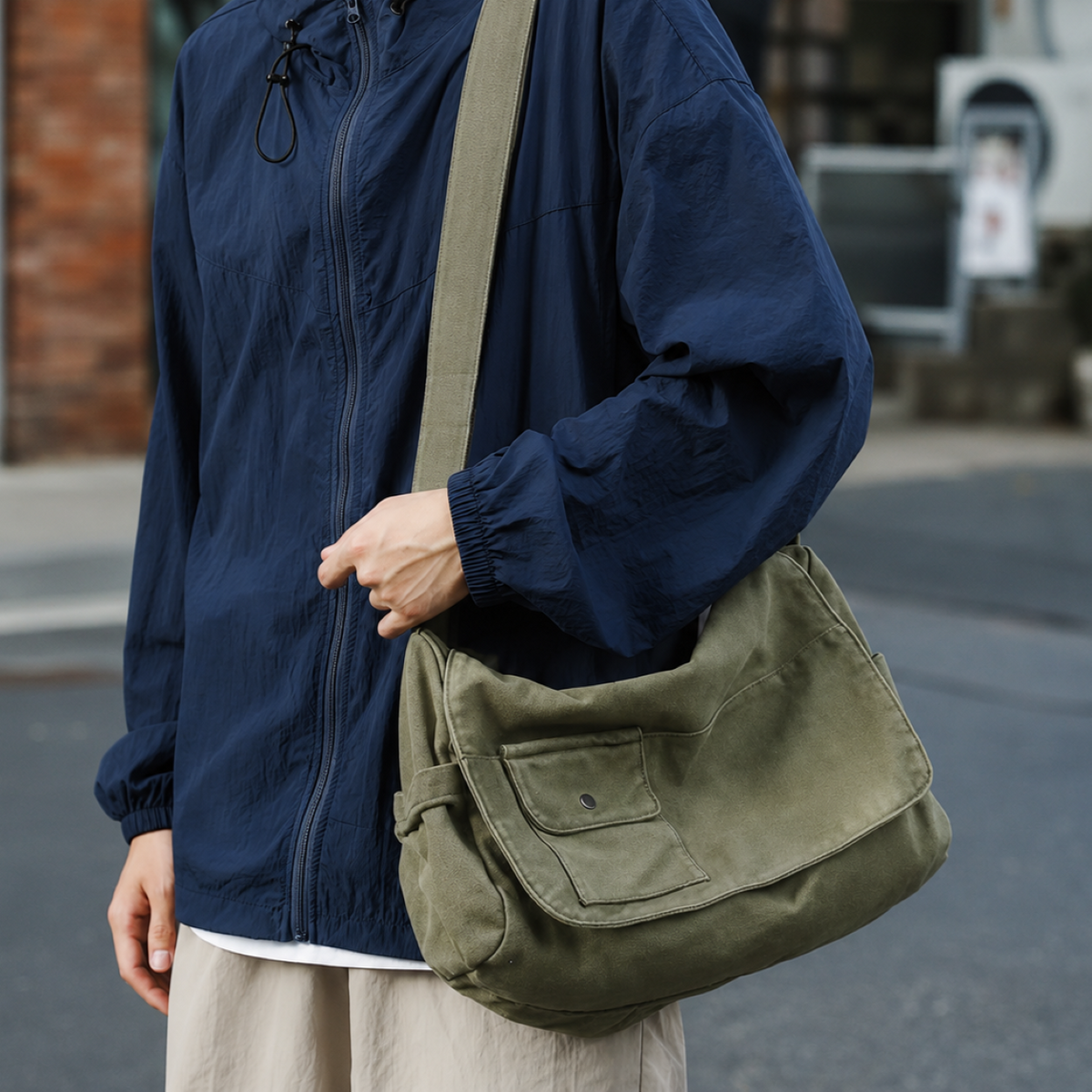 Camp Basel | Große Canvas Messenger Tasche