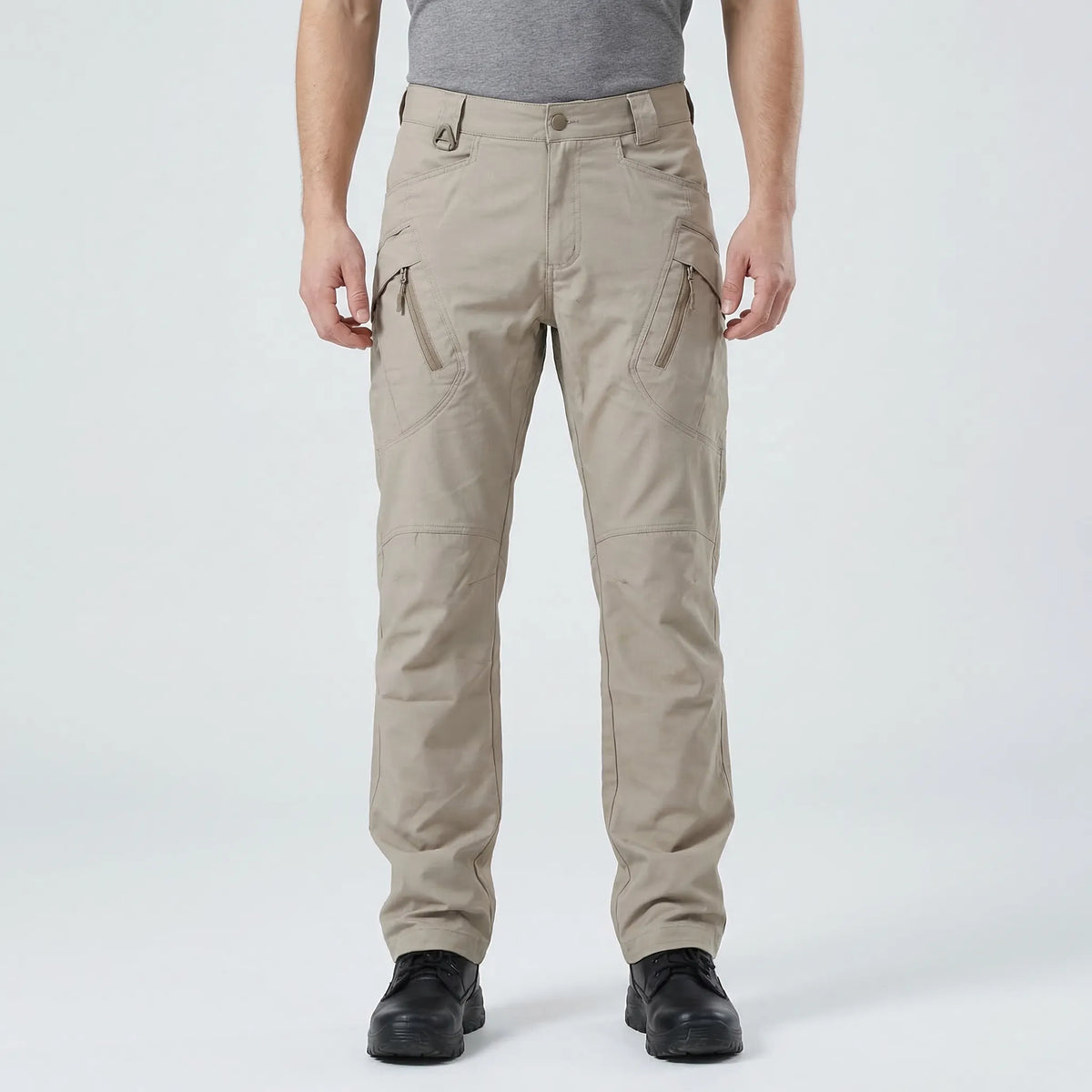 Taktische Cargohose mit mehreren Taschen und militärischem Design