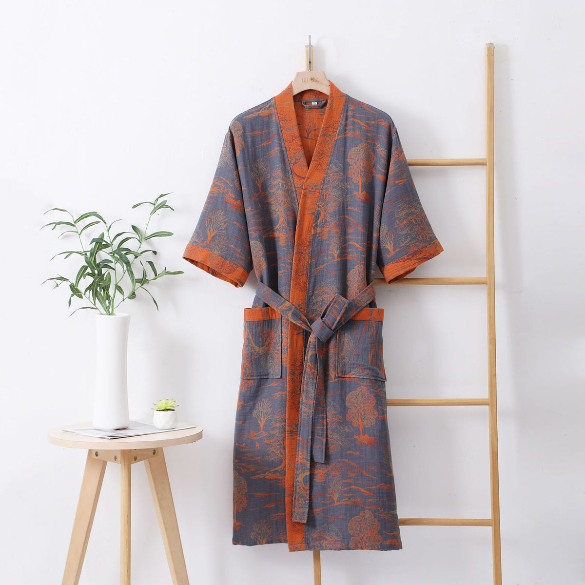 Camp Basel | Serenori Lockerer Kimono-Morgenmantel
