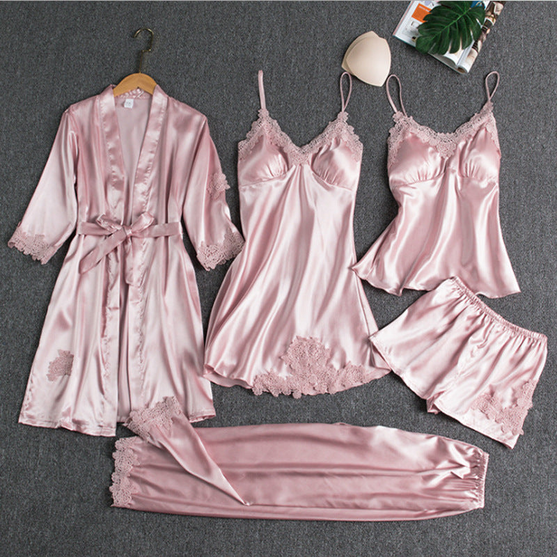Elegantes Pyjama-Set mit Spitzenbesatz