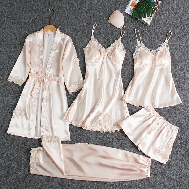 Rosanne Elegantes Fünfteiliges Pyjama-Set