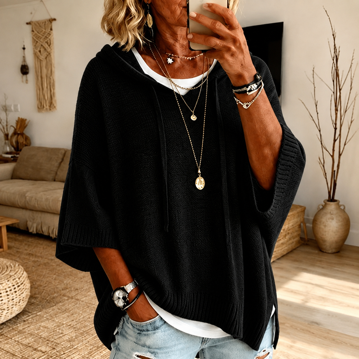 Sophie – Schwarzer Poncho-Pullover