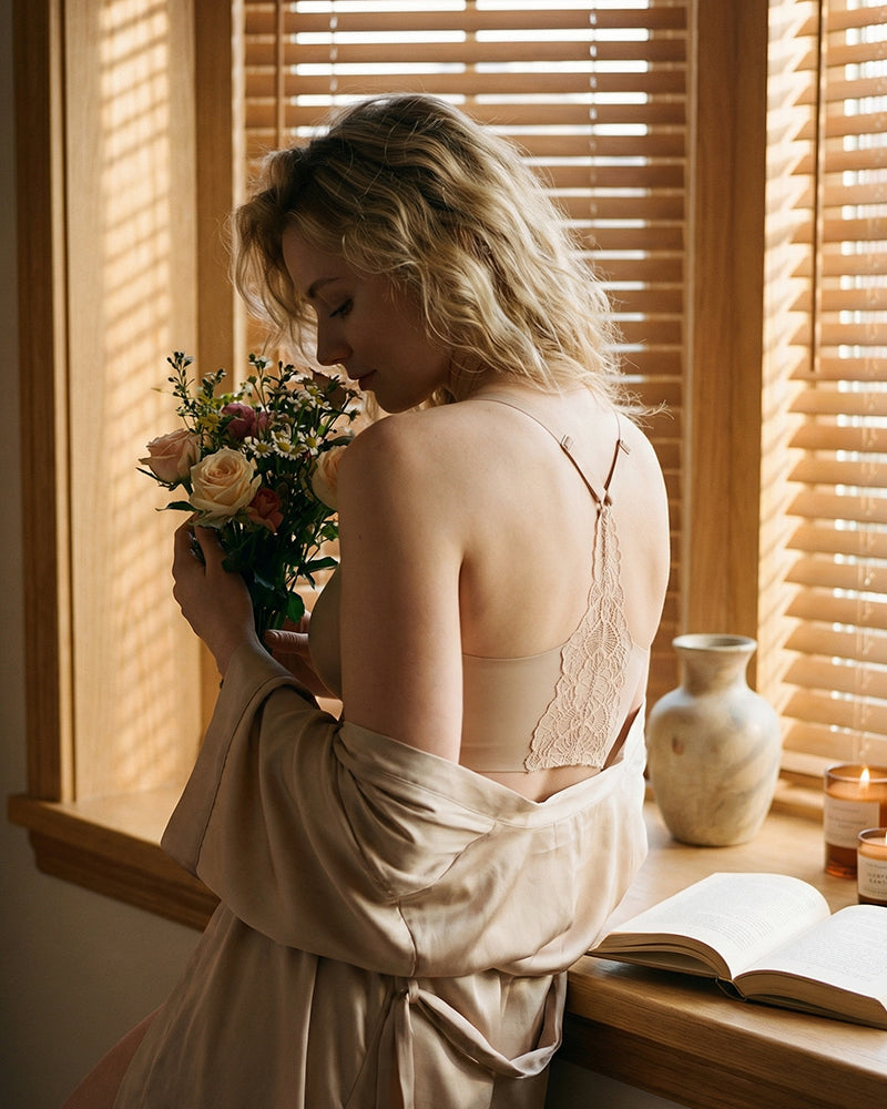 Nahtloses rückenfreies Spitzen-Bralette