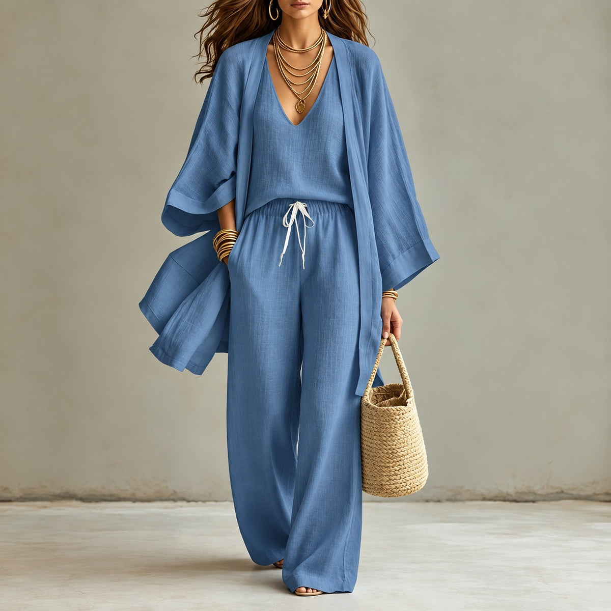 Set aus Baumwollleinen mit V-Ausschnitt-Top, weiter Hose und langem Kimono