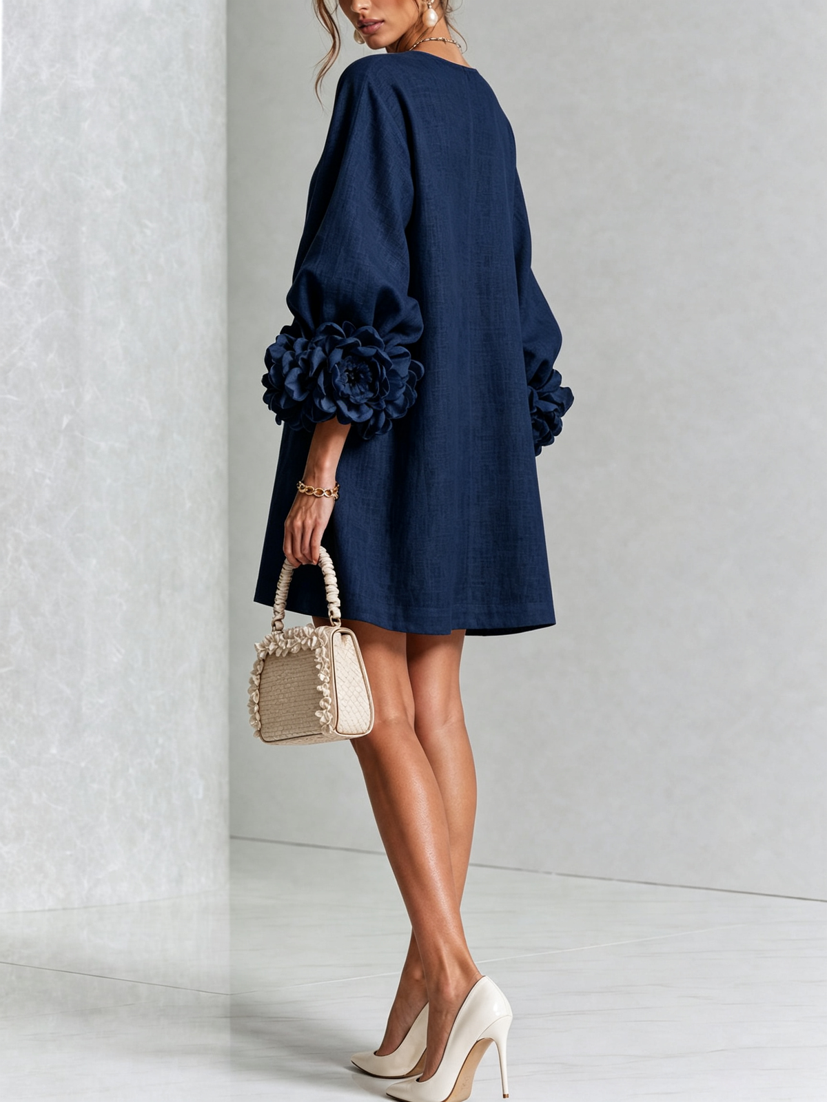 MARIETTA Skulpturales Shift-Kleid