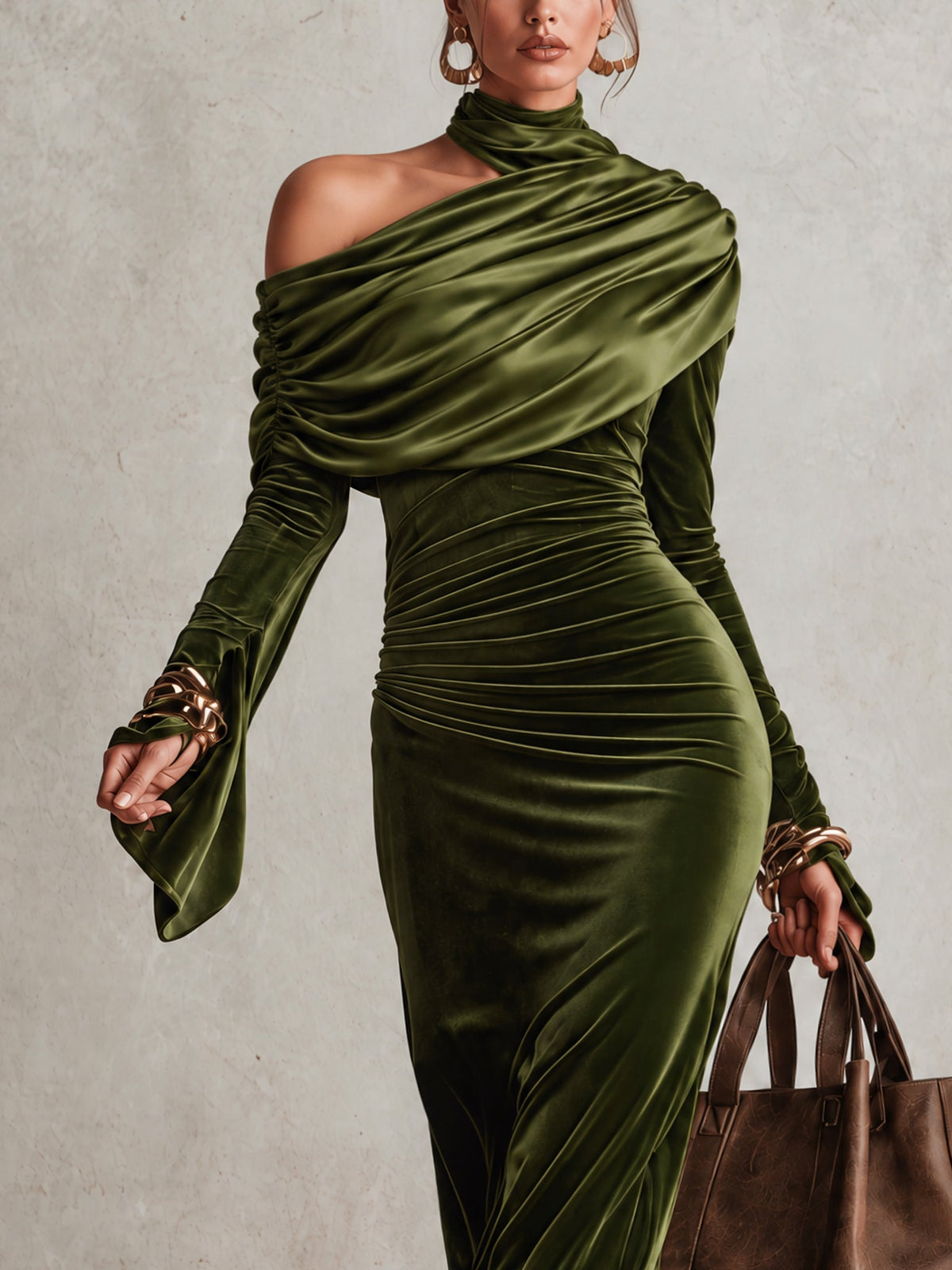 Olivgrünes Samt Asymmetrisches Off-Shoulder Rollkragen Gerafftes Maxikleid
