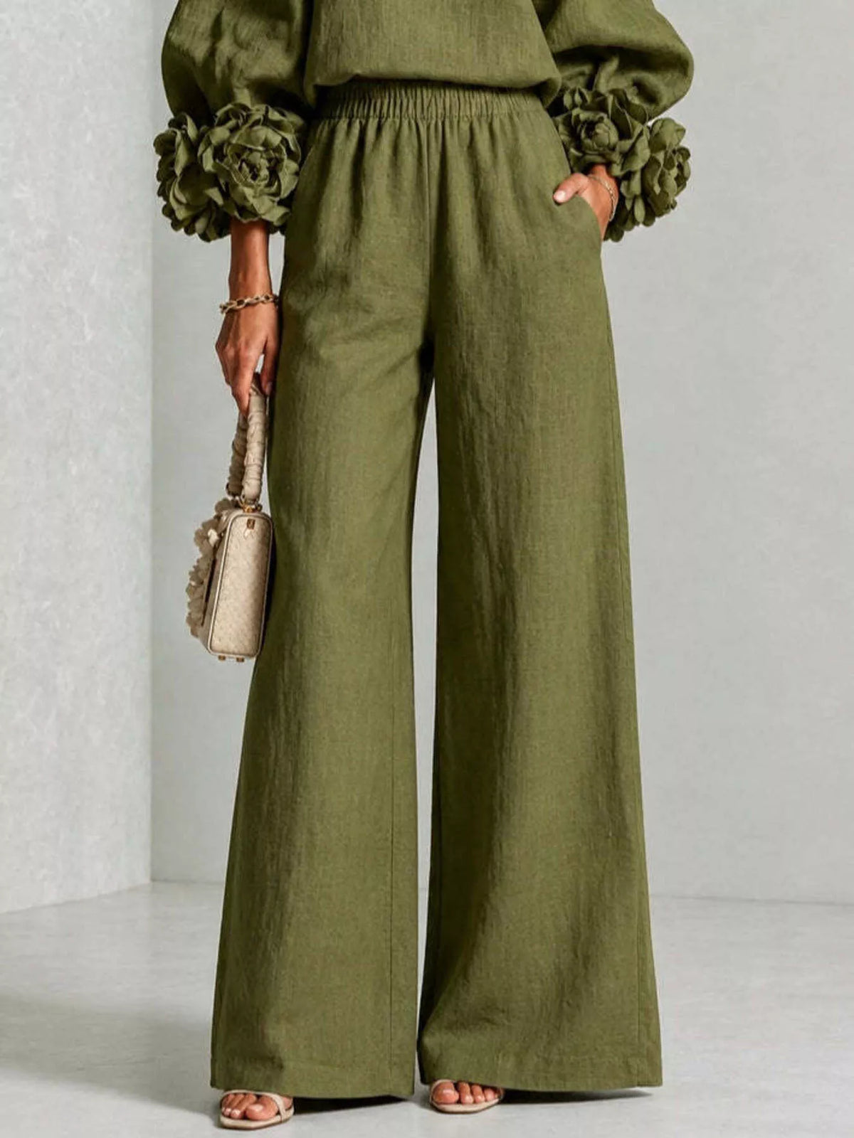 Oberteil mit Blumenmanschetten und weite Hose Set in großen Größen