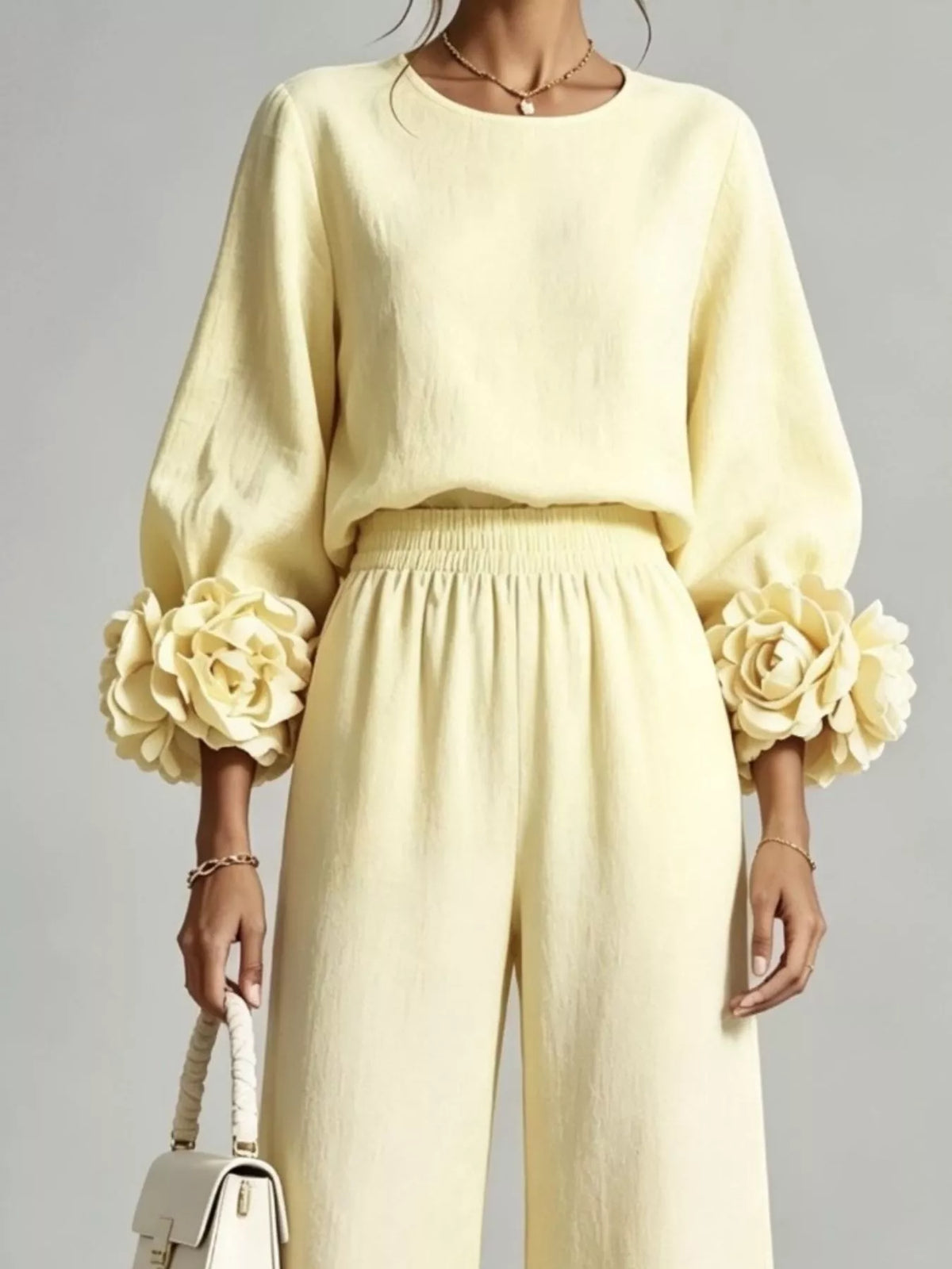 Oberteil mit Blumenmanschetten und weite Hose Set in großen Größen
