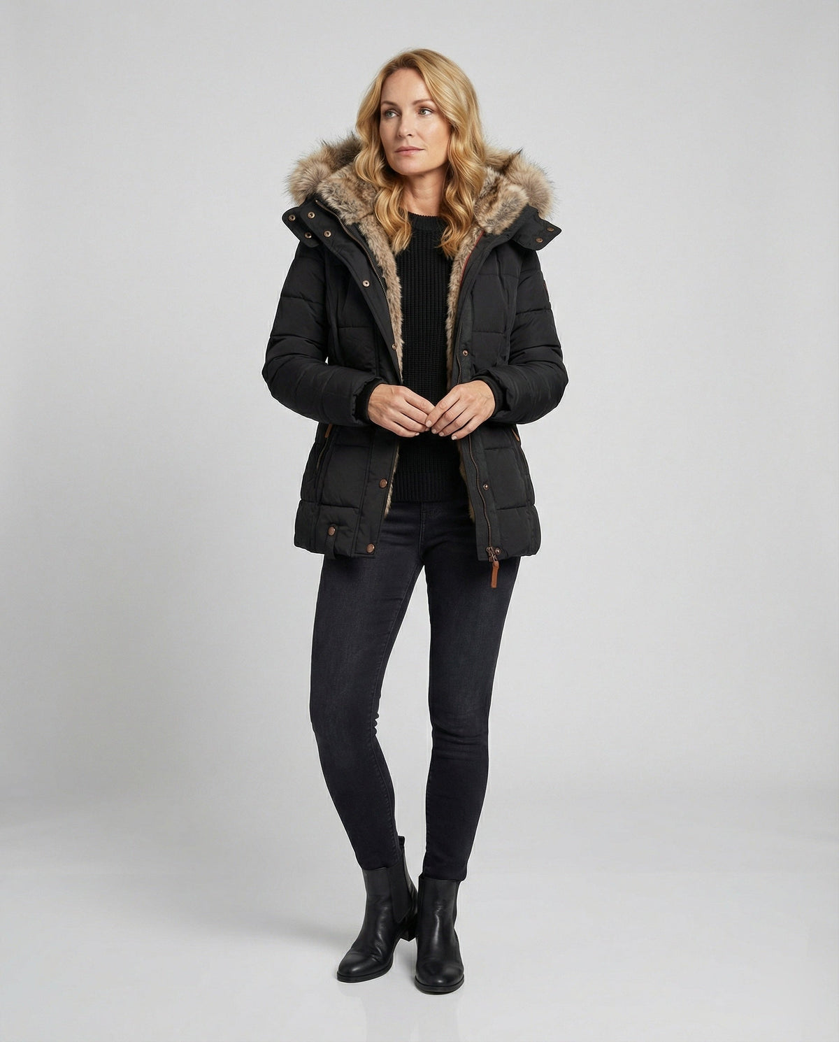 Warme wasserdichte Winterjacke mit Innenfutter und Kapuze