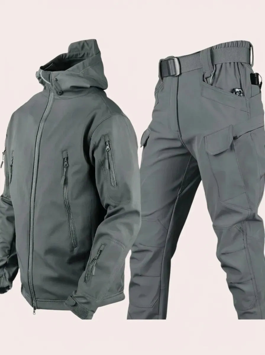 Winterjacke und Hose im Set