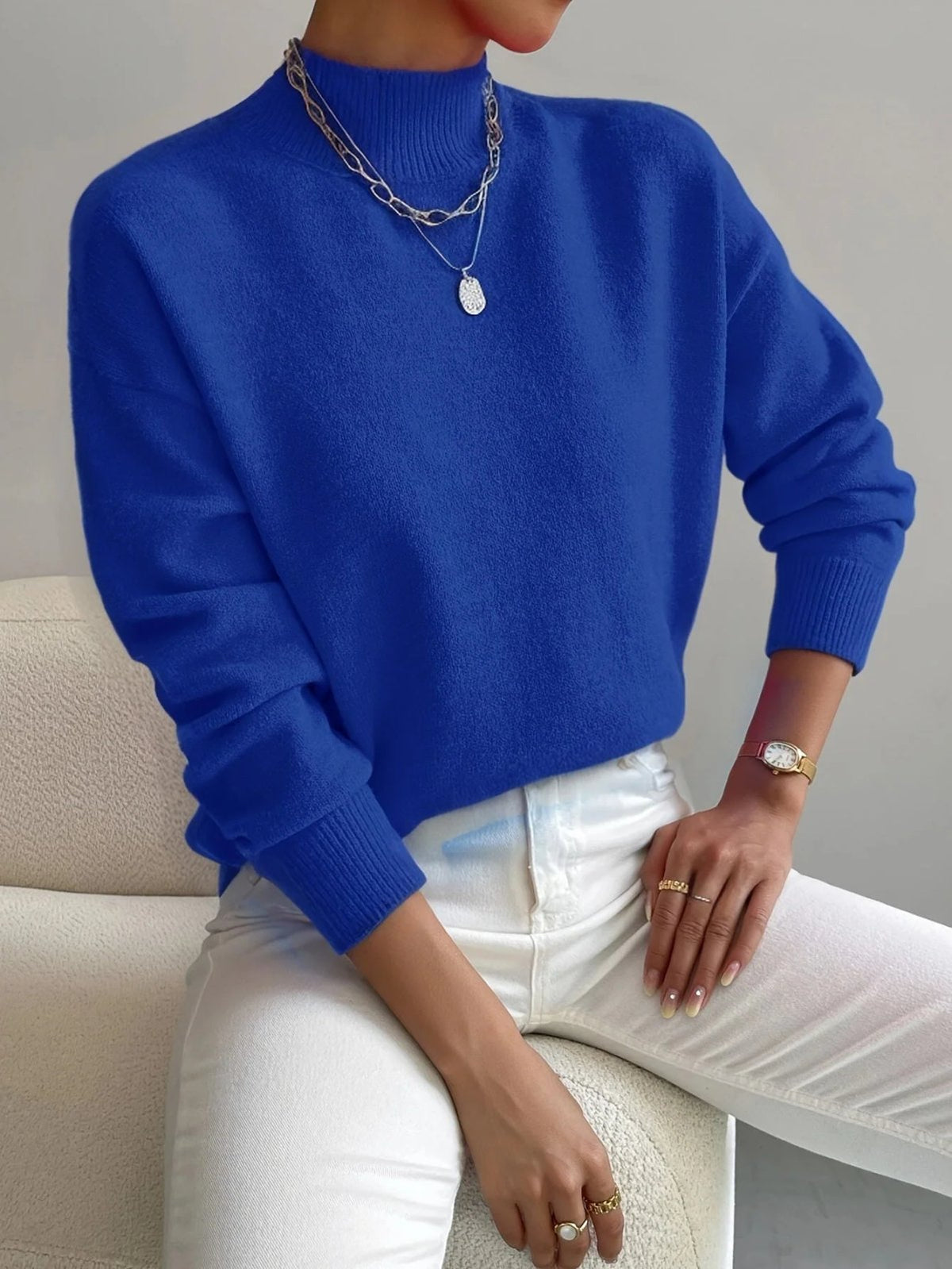Pullover mit hohem Kragen und gerippten Bündchen