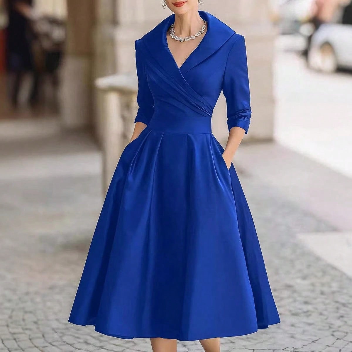 Vivienne Wickel-Midikleid mit Schalkragen