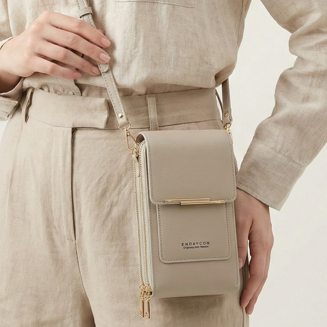 Camp Basel | Compact PU Schultertasche