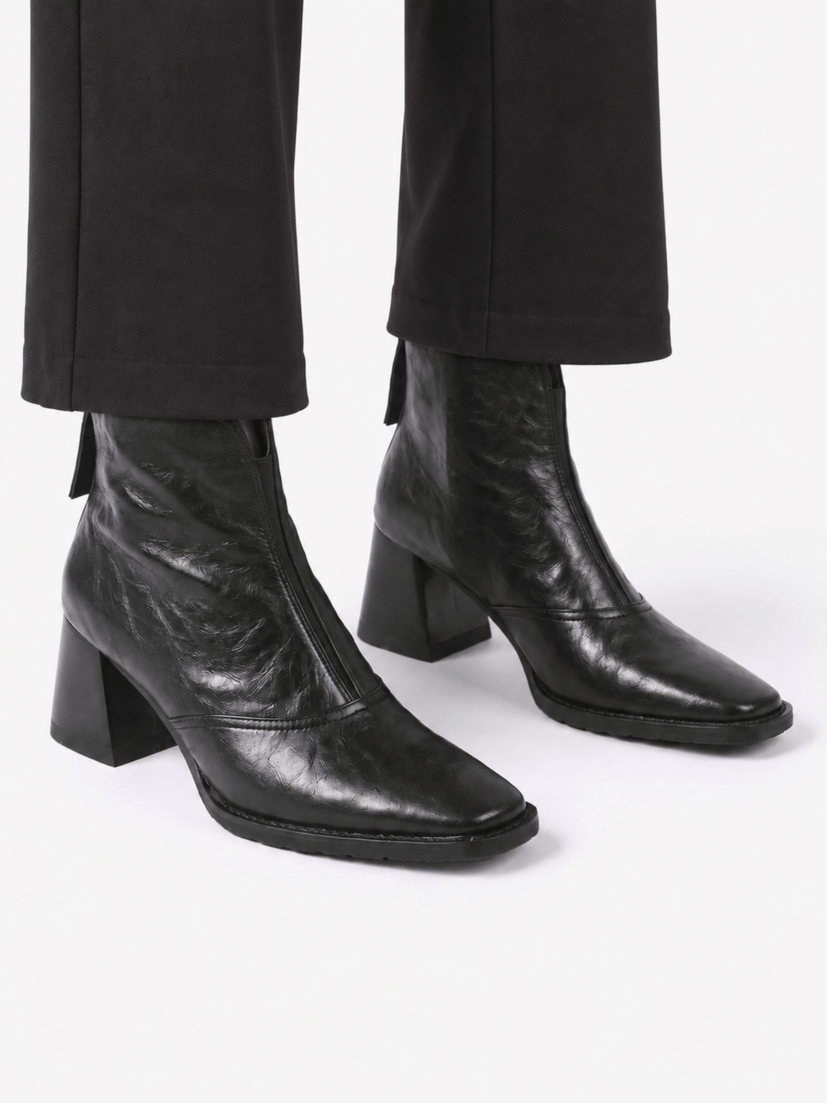 Damen-Stiefeletten aus Leder mit Blockabsatz und Reißverschluss