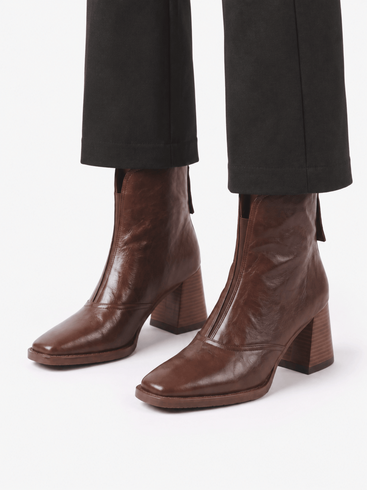 Damen-Stiefeletten aus Leder mit Blockabsatz und Reißverschluss