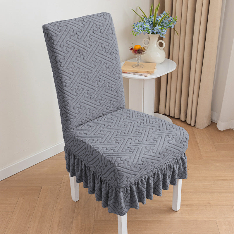 Eleganter plissierter Stuhlbezug
