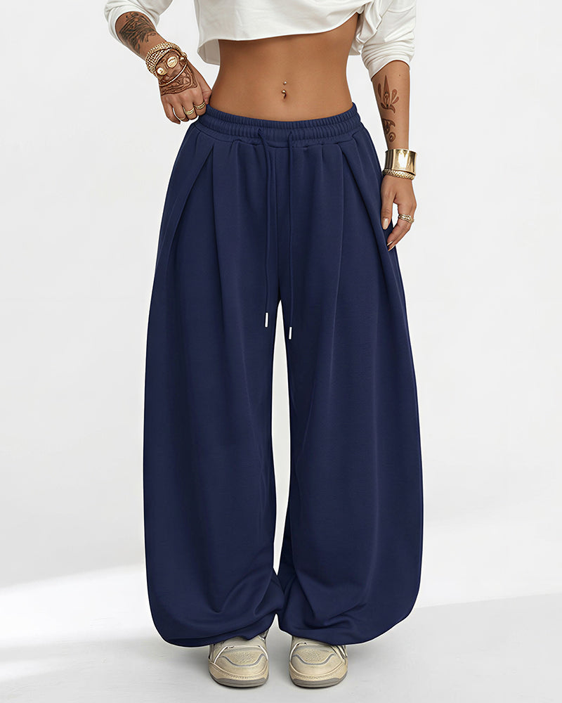 Plissierte weite Sweathose im Streetwear-Stil