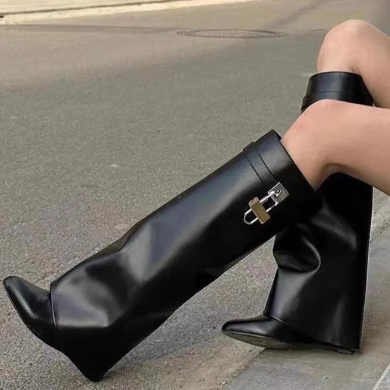 Camp Basel | Kyra Schwarze Kniehohe Stiefel