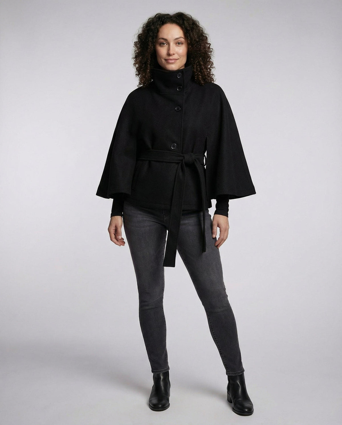 Julia Elegante Damen-Wickeljacke mit Stehkragen für stilvolle Winterlooks