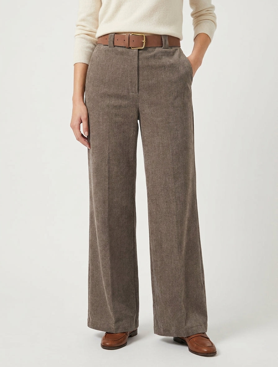 Samthose mit hoher Taille