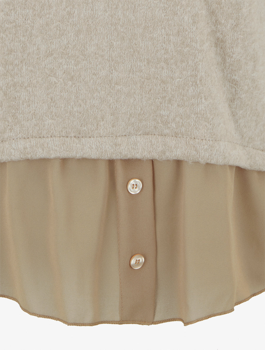 Gerader flauschiger Pullover mit Rundhalsausschnitt
