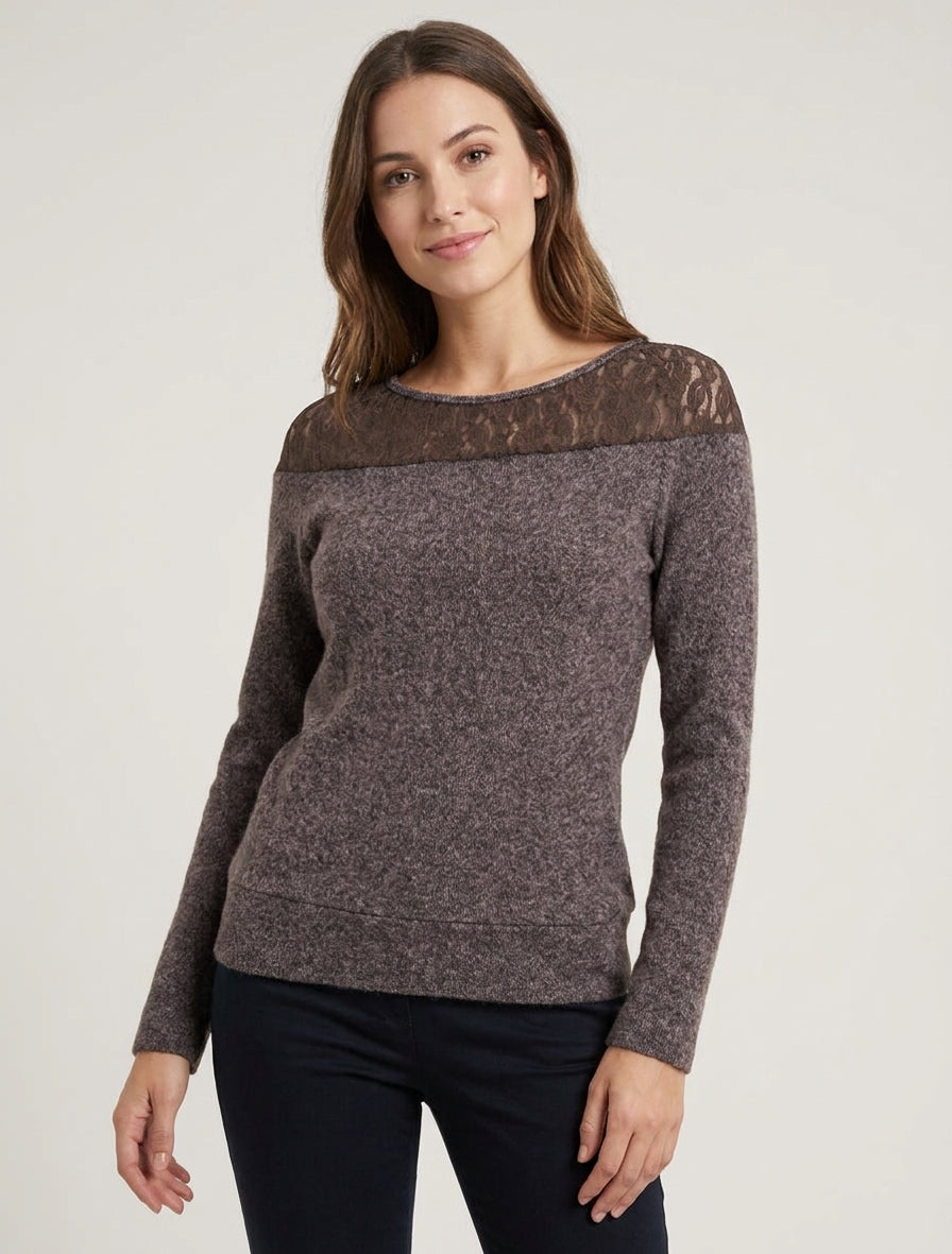 Flauschiger Pullover mit Rundhalsausschnitt und Spitze