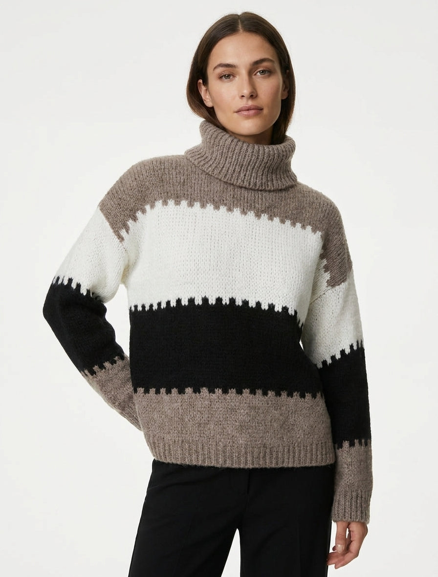 Rollkragenpullover mit stilisierten Streifen