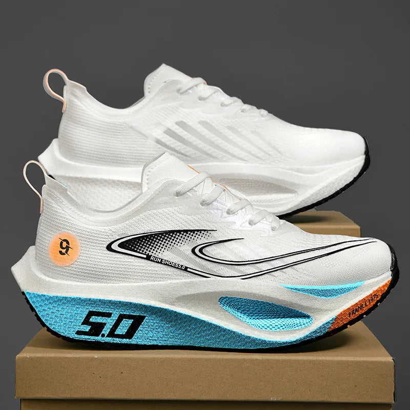 Leichte atmungsaktive Laufschuhe mit stabiler Sohle