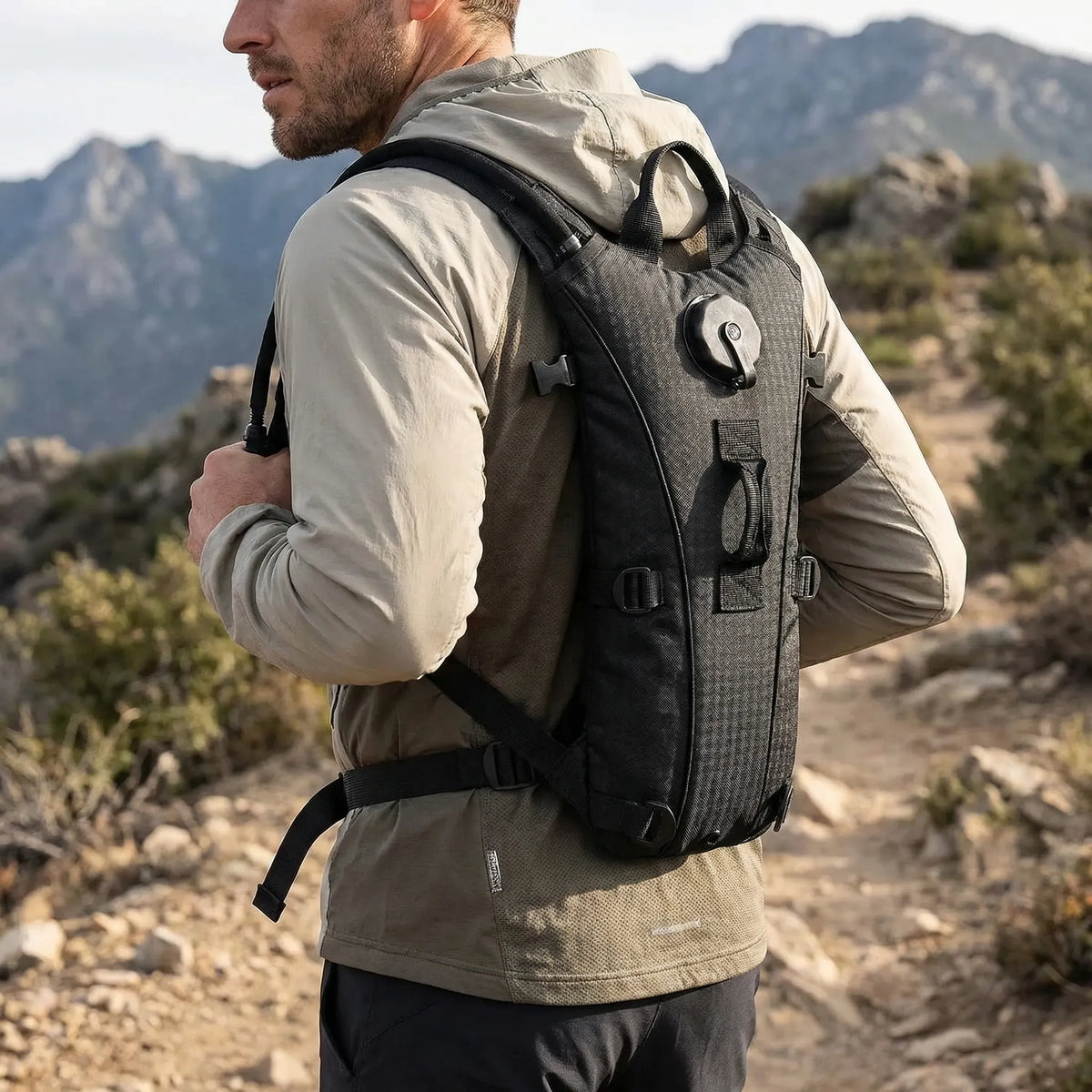 Hydrations-Rucksack kompakt 3-Liter Trinkblase wasserabweisend