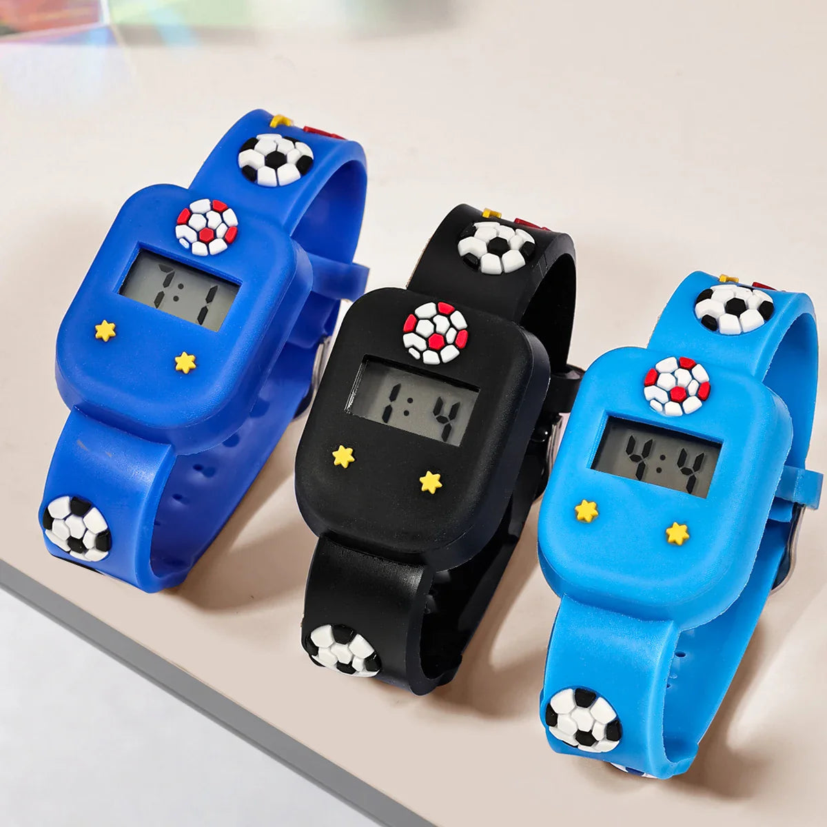 Kinder Digitaluhr Set Fussball Silikonarmband leicht ablesbar robust
