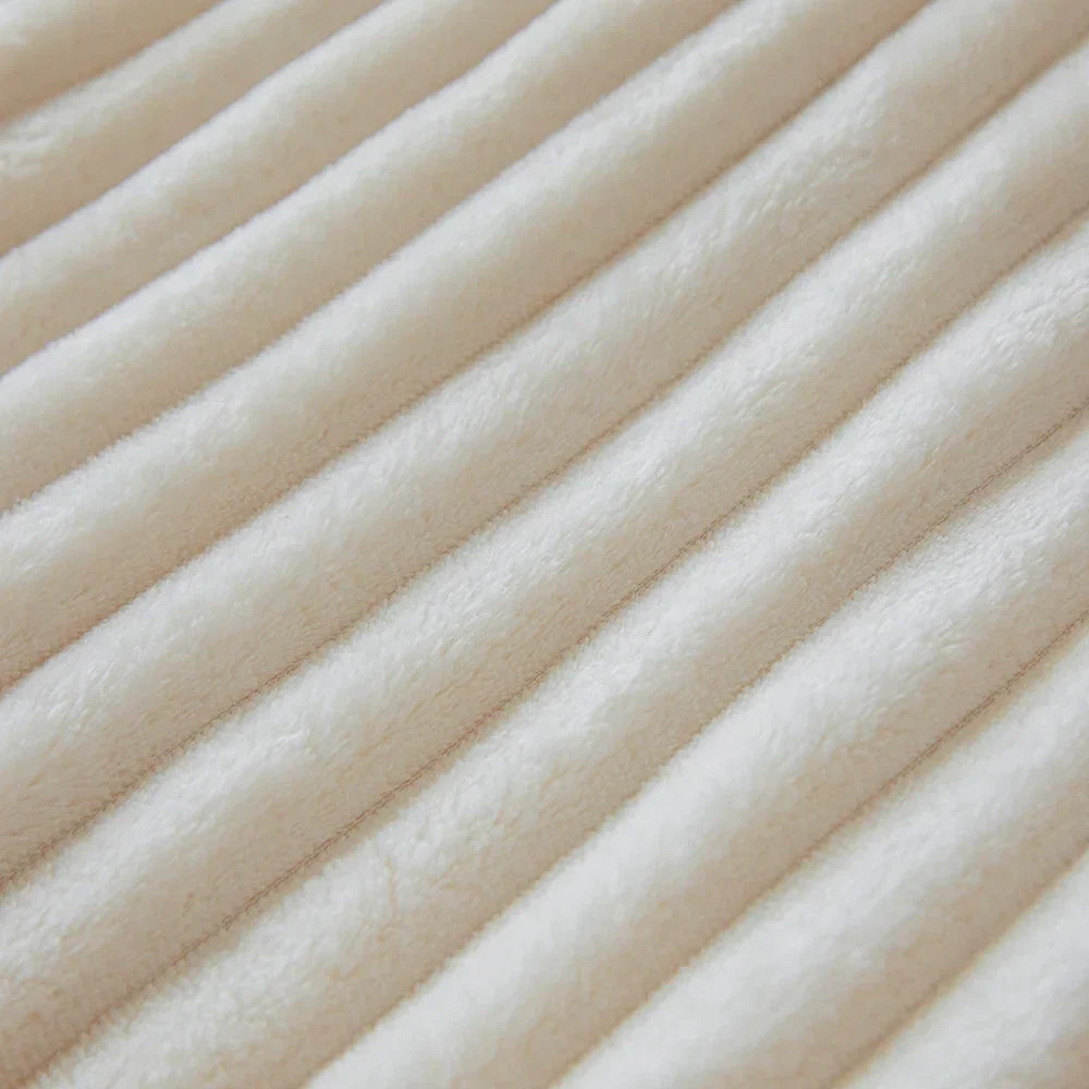 Dickflauschige Wurfdecke warm weich pillingresistent Winterdecke