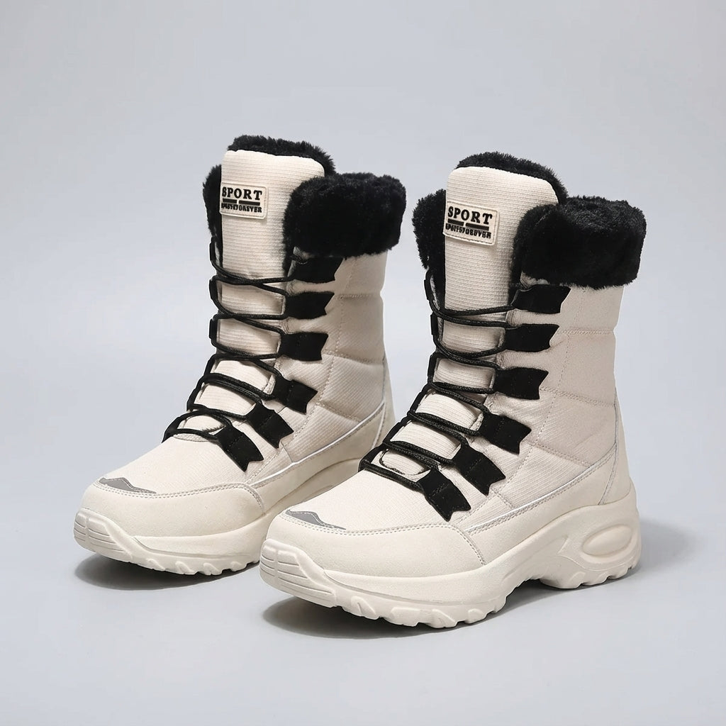 Mittelhohes Winterstiefel mit flauschigem Futter und rutschfester Plateausohle