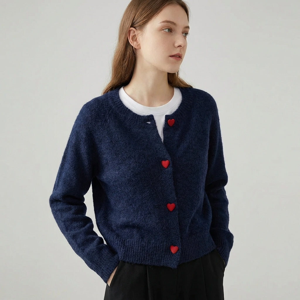 Gestrickte Strickjacke mit Herzknöpfen abgesetzter Schulter lockere Passform
