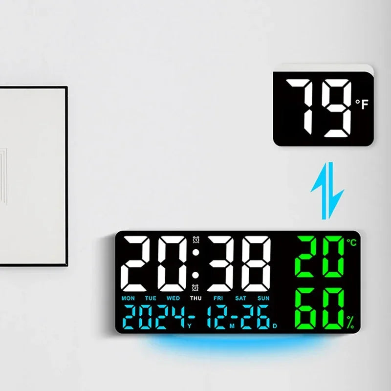 Digitale LED-Wanduhr mit Temperaturanzeige und Umgebungsbeleuchtung